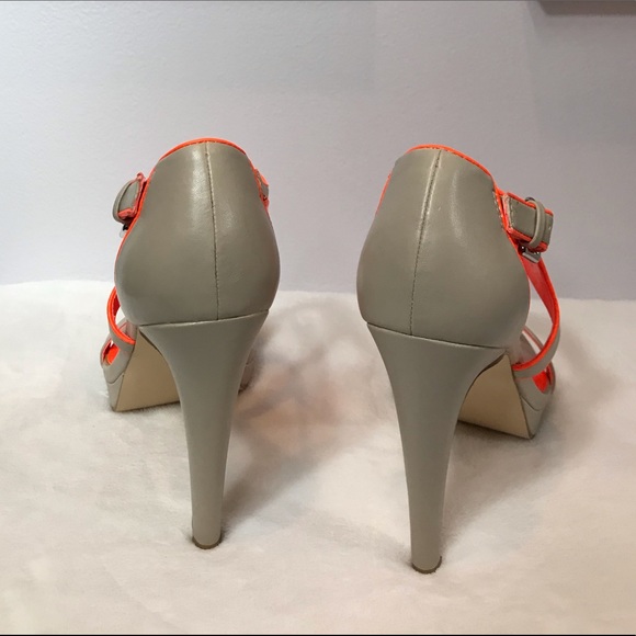 Calvin Klein- LEAHANNA NAPPA Sandal - Picture 3 of 5